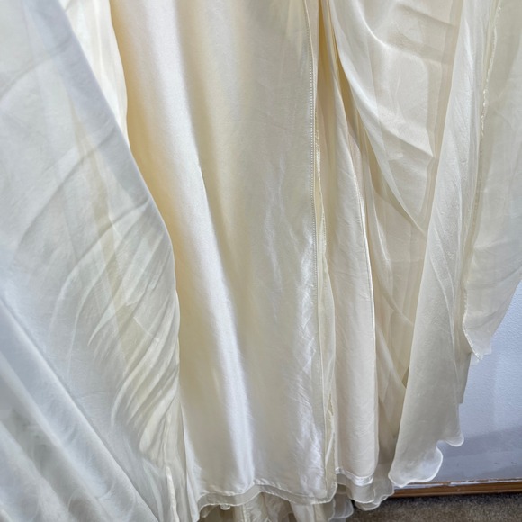 Leanne Marshall Faye Silk Chiffon Gown Ivory Size 12 NWT Bridal Wedding‎ Dress - Picture 12 of 12
